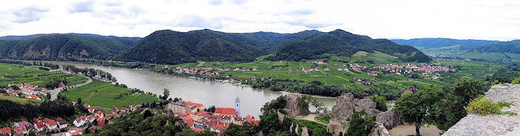 A view of the village of Dürnstein in the Wachau from Dürnstein castle